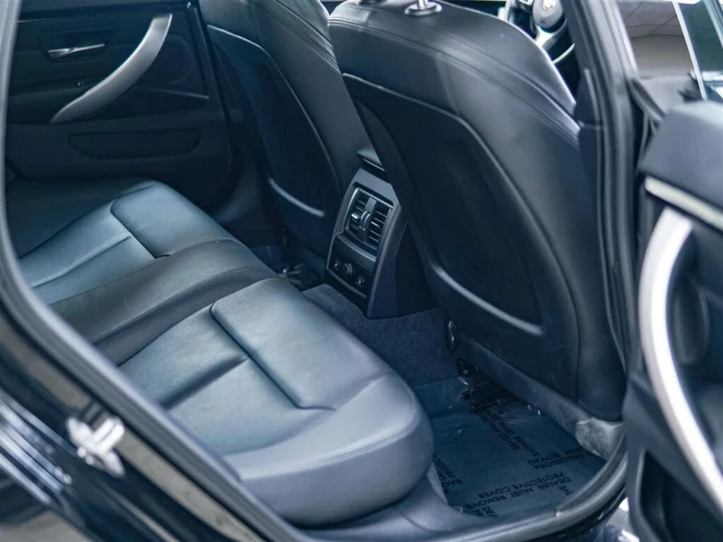 BMW 330 xDrive* Gran Coupe* AWD* АвтоКредит* (ЦЕНА ДО БГ), снимка 11 - Автомобили и джипове - 53191754