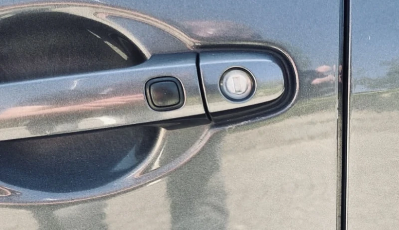 Toyota Auris 2.0D4D Keyless , снимка 6 - Автомобили и джипове - 53283011