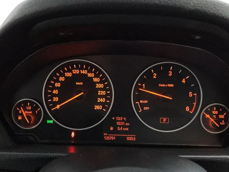 BMW 320, снимка 8 - Автомобили и джипове - 52470499