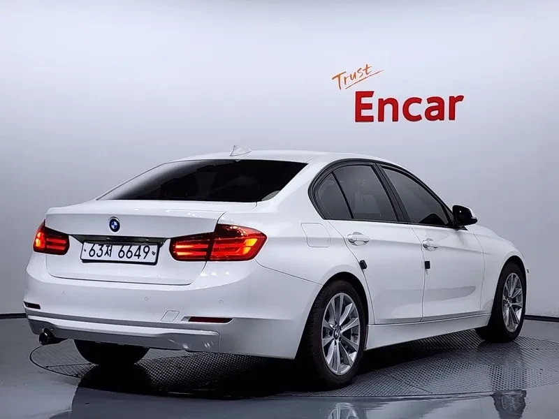 BMW 320, снимка 2 - Автомобили и джипове - 52470499