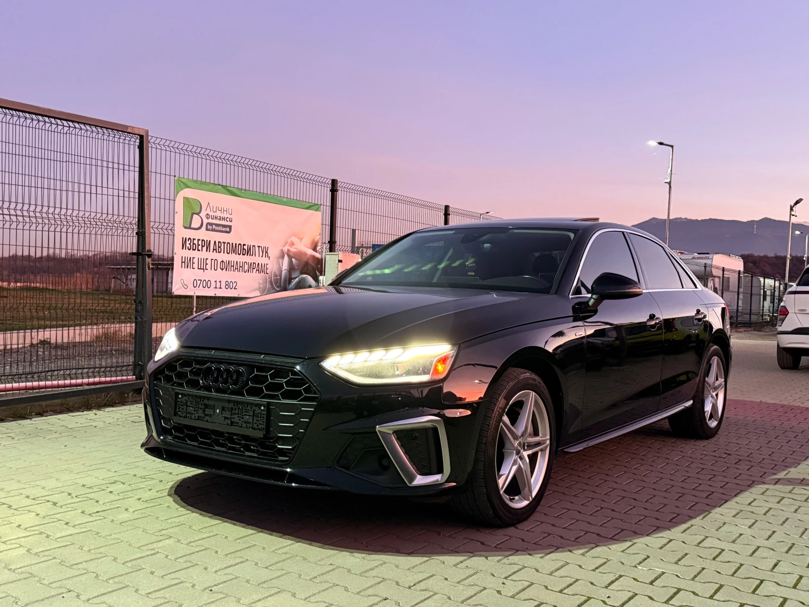 Audi A4 S-Line Digital Distronic HUD, снимка 1