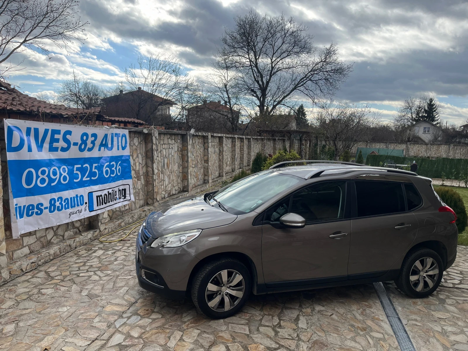 Peugeot 2008 * NAVI* LED* 1.2i* 80000km*  - изображение 2