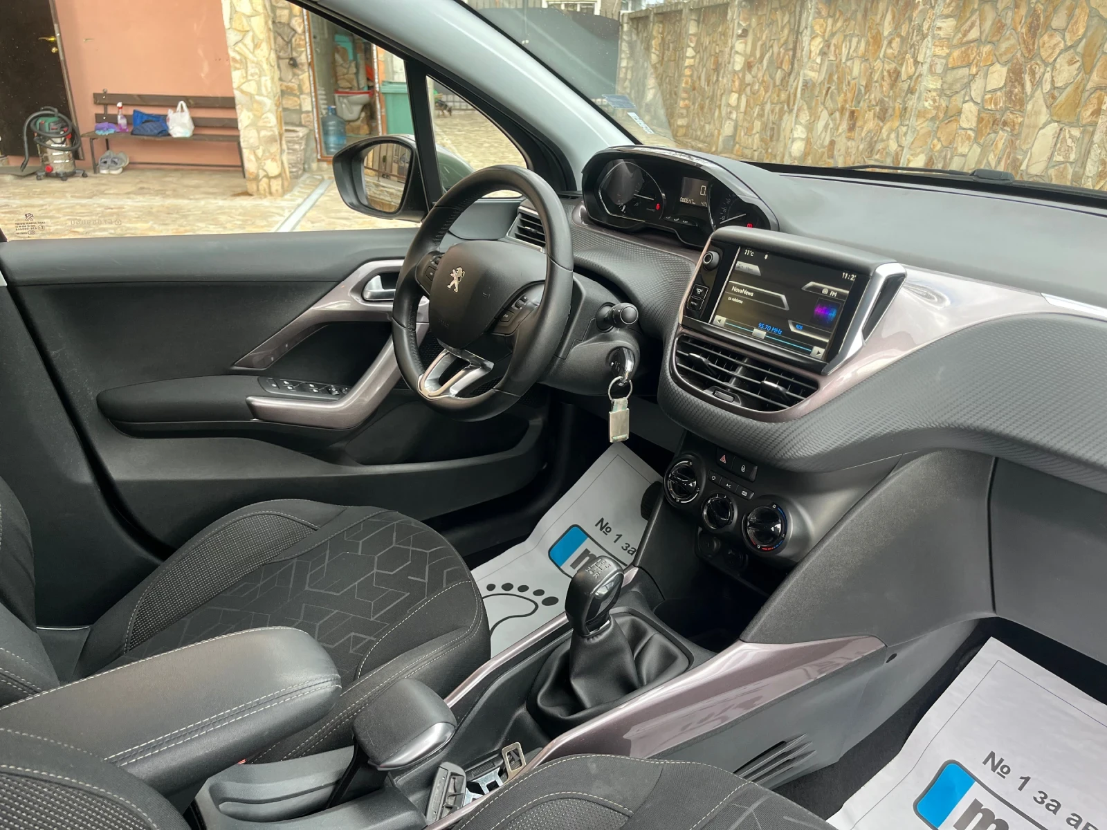 Peugeot 2008 * NAVI* LED* 1.2i* 80000km*  | Mobile.bg � ����������� 12