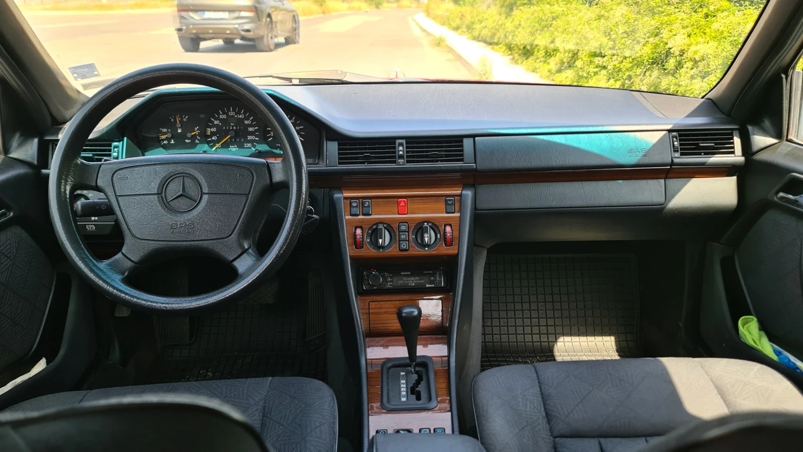 Mercedes-Benz E 250 W124  E250D - изображение 3