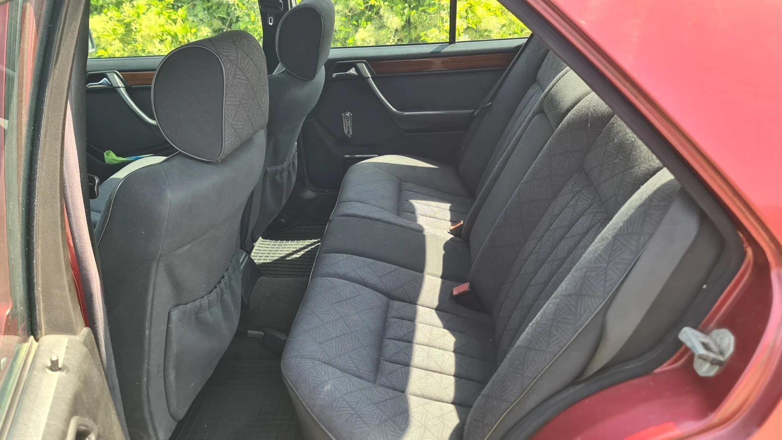 Mercedes-Benz E 250 W124  E250D - изображение 4