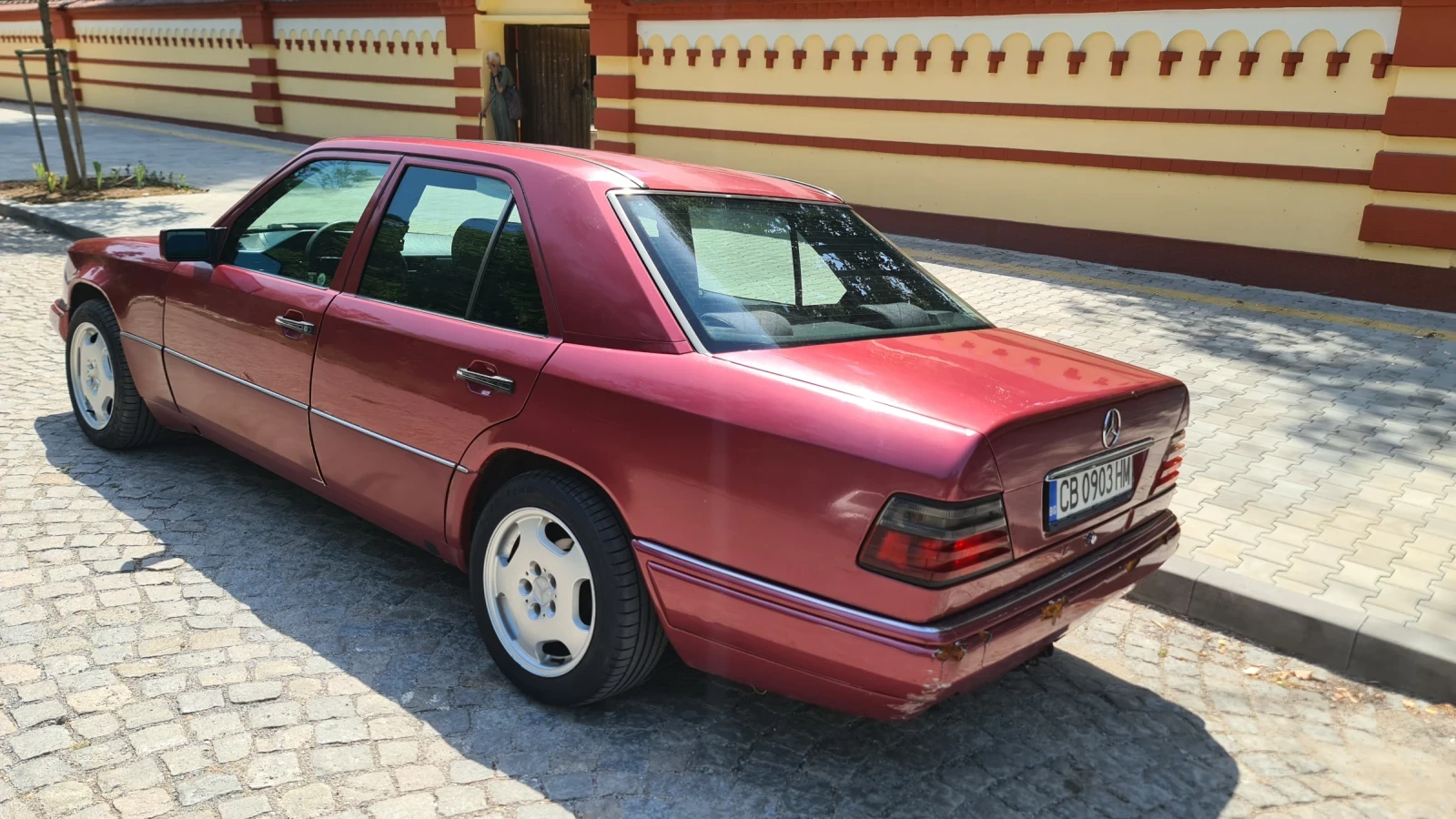 Mercedes-Benz E 250 W124  E250D - изображение 6
