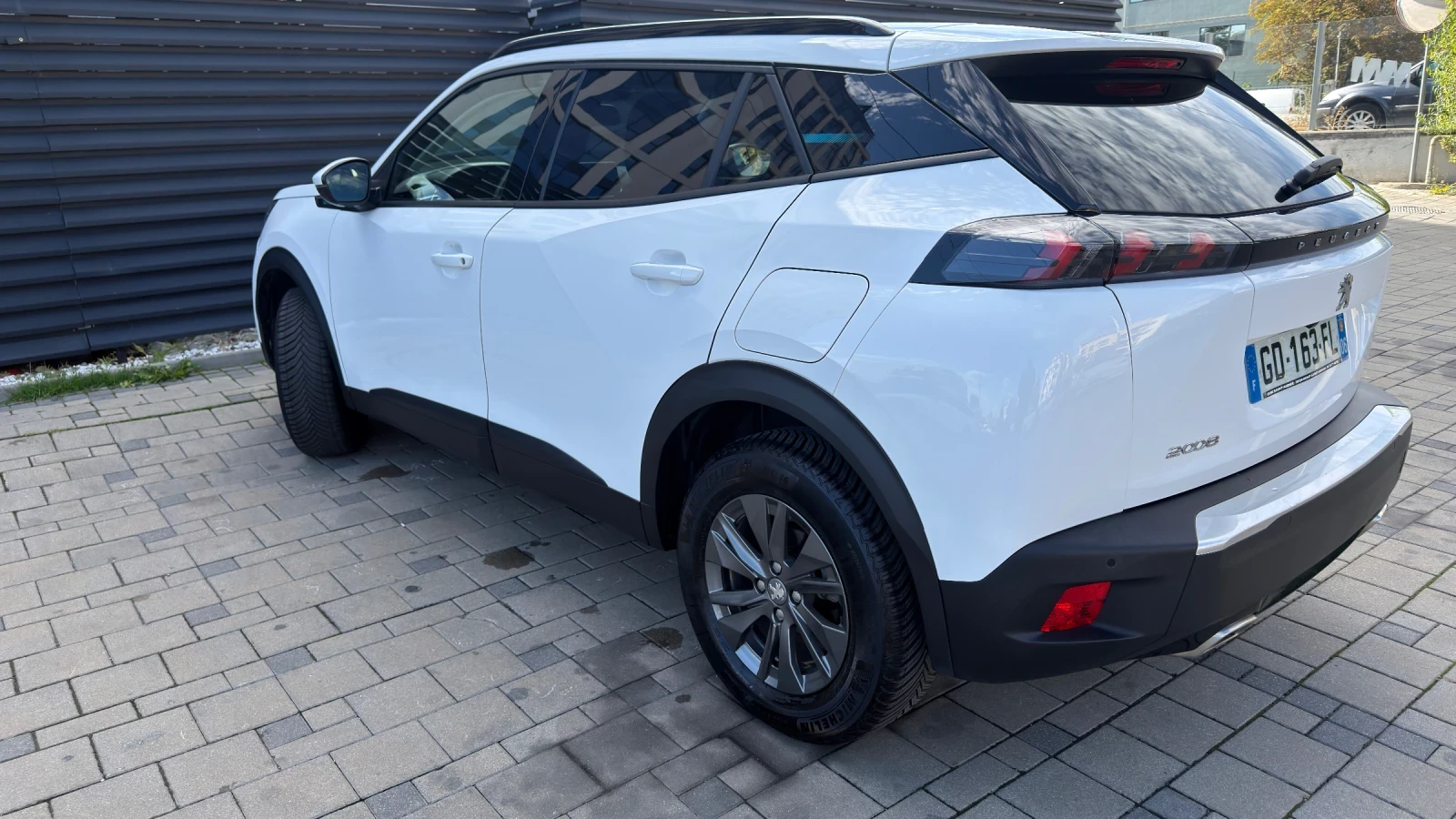 Peugeot 2008 1.2i EAT8 НАЛИЧНА - изображение 5