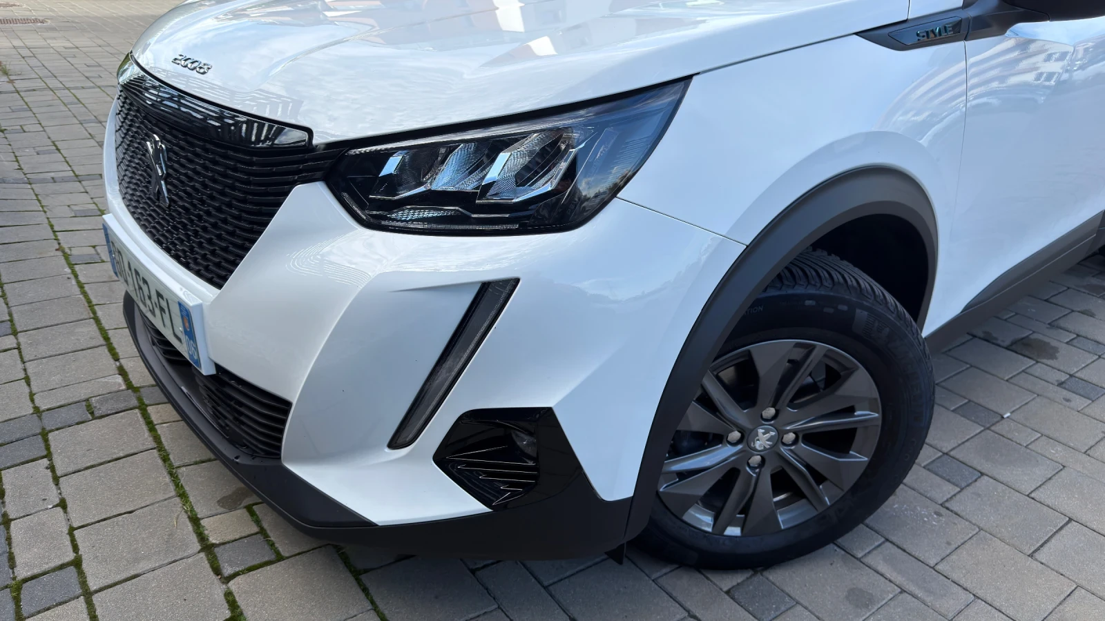 Peugeot 2008 1.2i EAT8 НАЛИЧНА - изображение 4