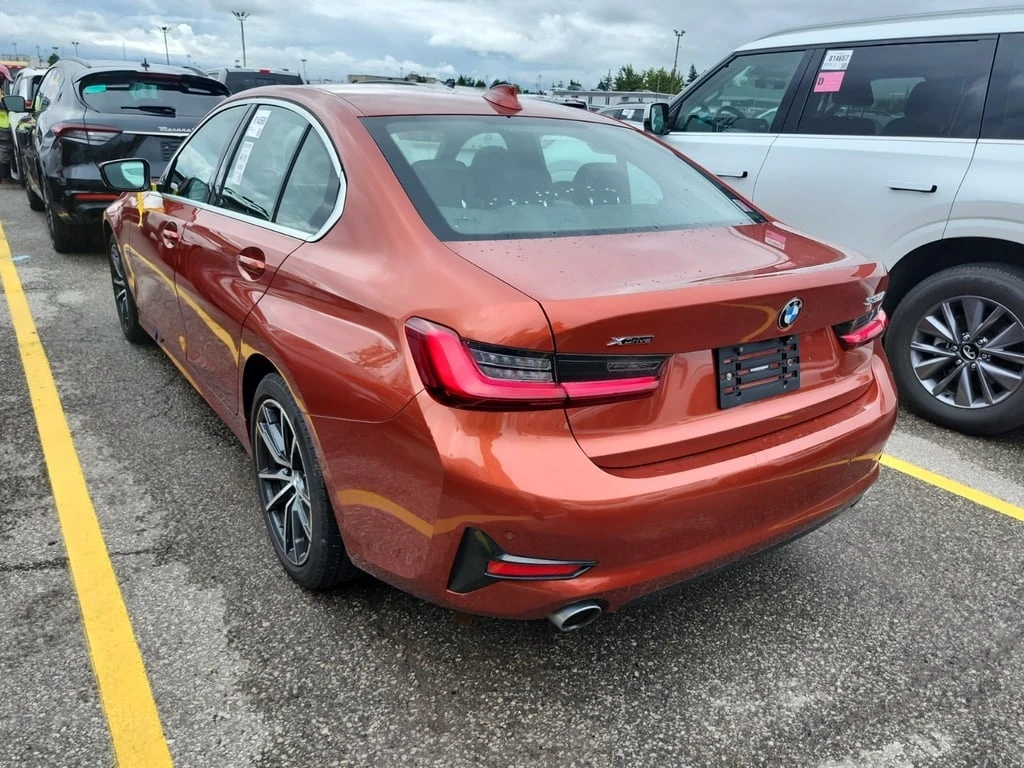 BMW 330 * xDrive * CARFAX * БЕЗ ПЪРВОНАЧАЛНА ВНОСКА - изображение 10