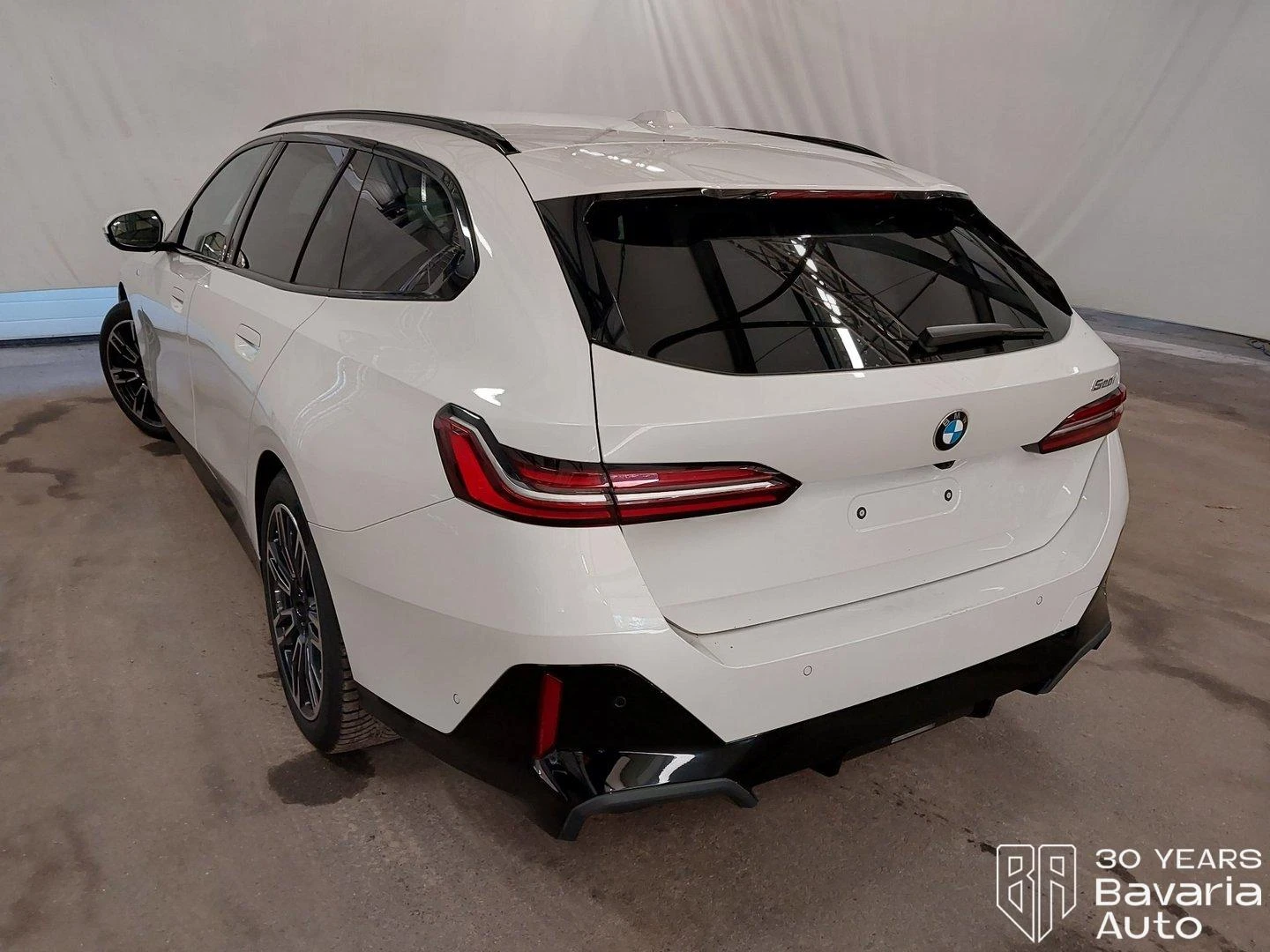 BMW 520 i Touring M Sport Paket Steptronic - изображение 2