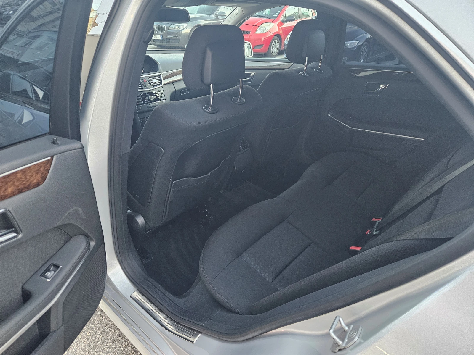 Mercedes-Benz E 220 CDI BlueEfficiency Standard | Mobile.bg   16