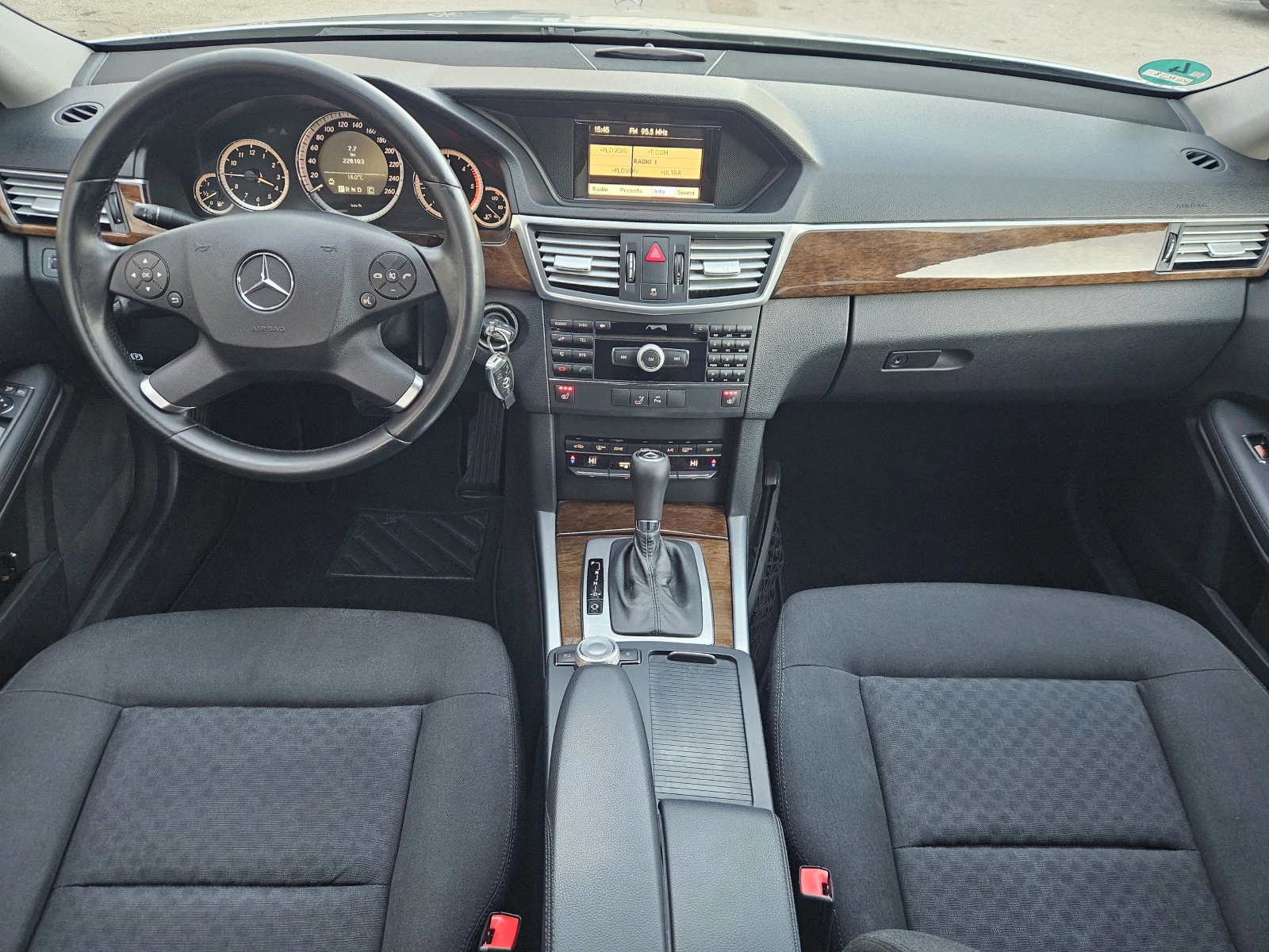 Mercedes-Benz E 220 CDI BlueEfficiency Standard | Mobile.bg   11