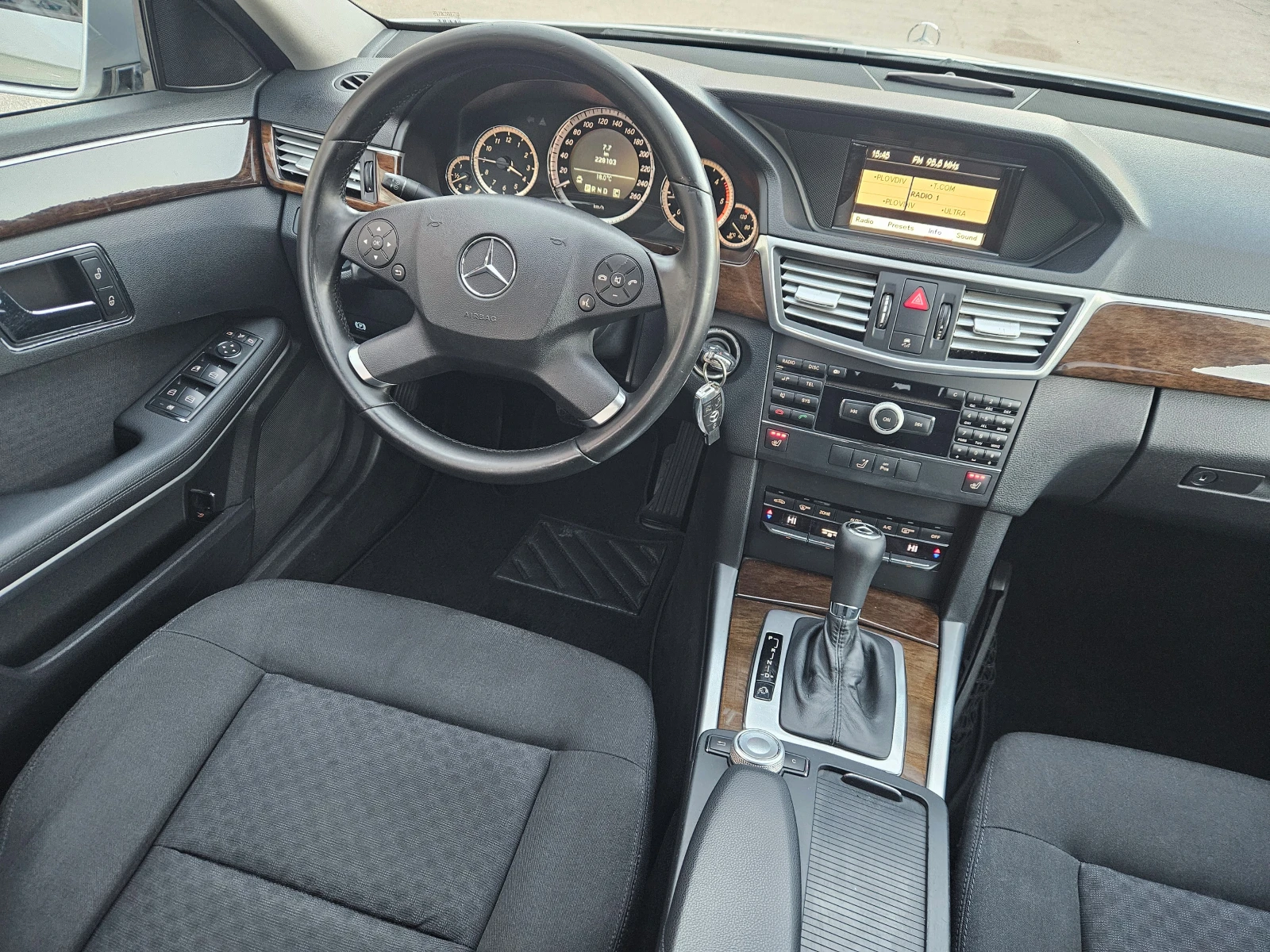 Mercedes-Benz E 220 CDI BlueEfficiency Standard | Mobile.bg   13