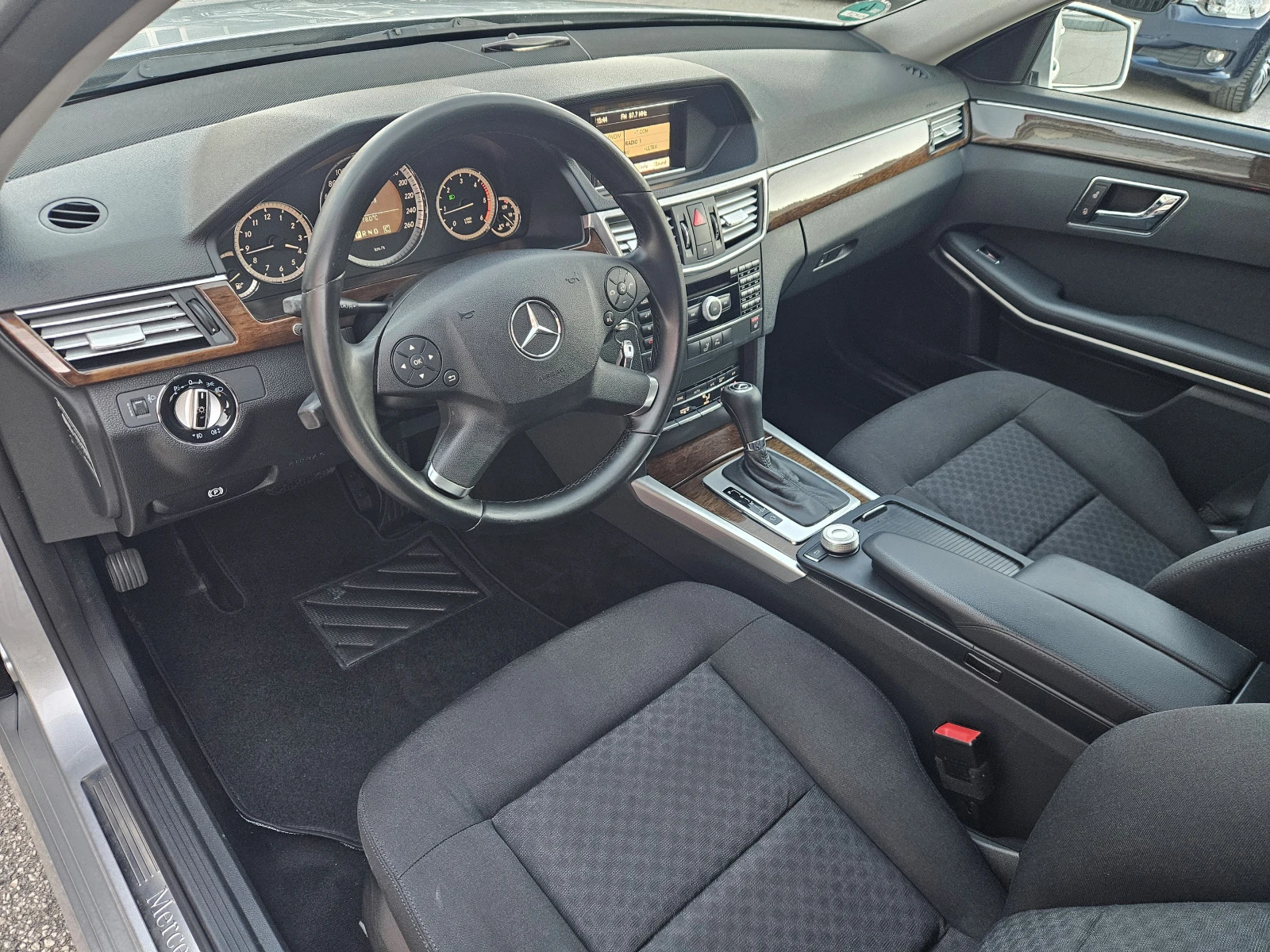 Mercedes-Benz E 220 CDI BlueEfficiency Standard | Mobile.bg   9