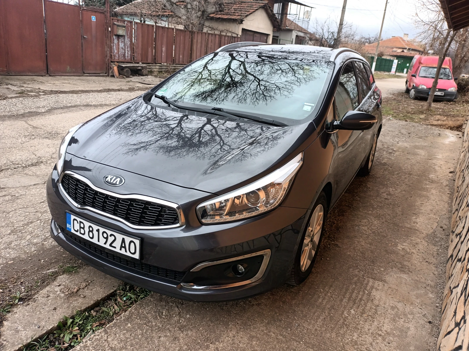 Kia Ceed 1.6 GRDI /136 к.с., снимка 6 - Автомобили и джипове - 53689826