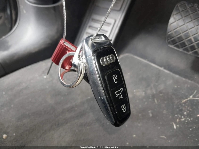 Audi E-Tron Premium Plus, снимка 11 - Автомобили и джипове - 54137620