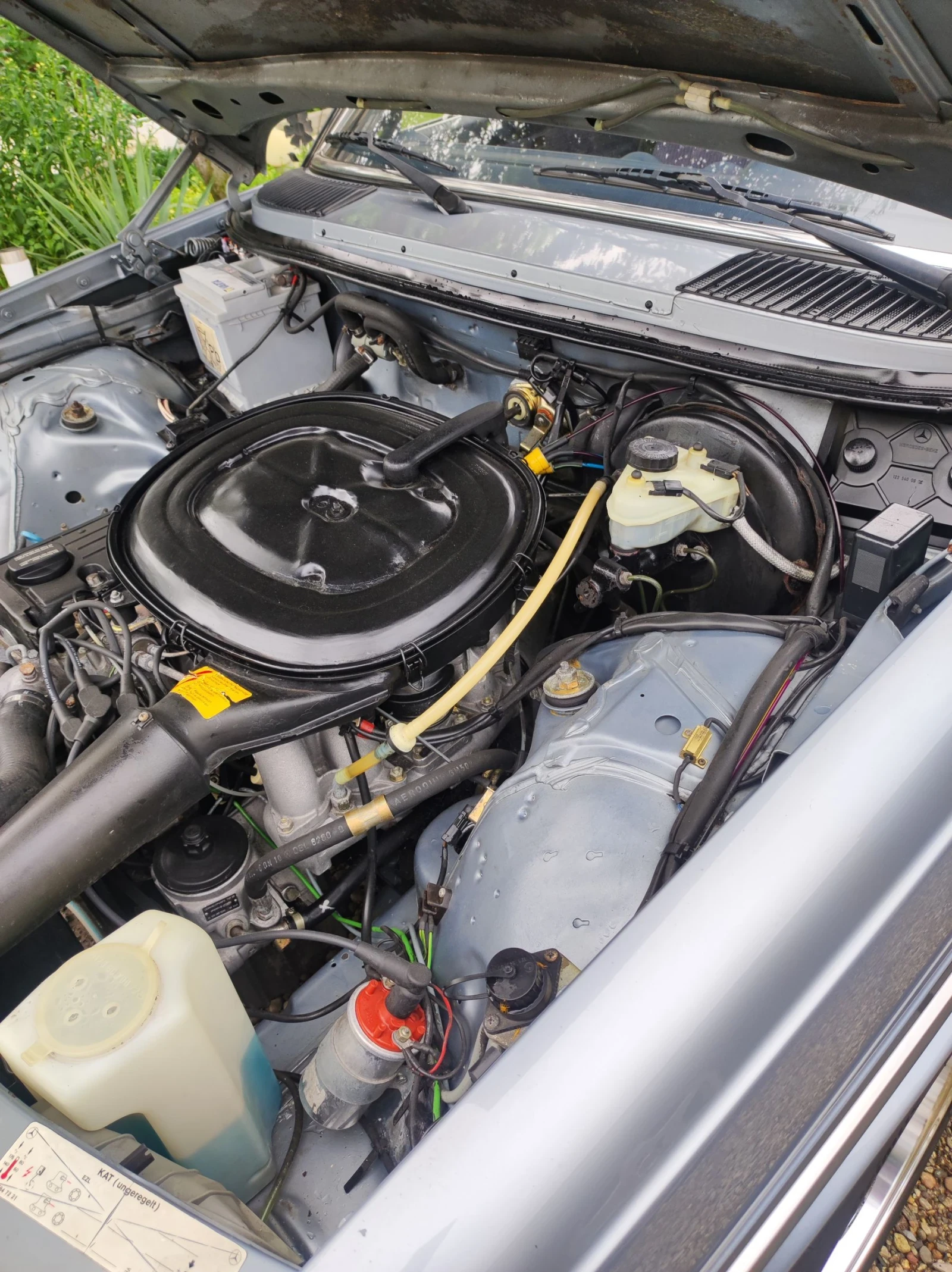 Mercedes-Benz 123 123 230CE, снимка 9 - Автомобили и джипове - 54591107