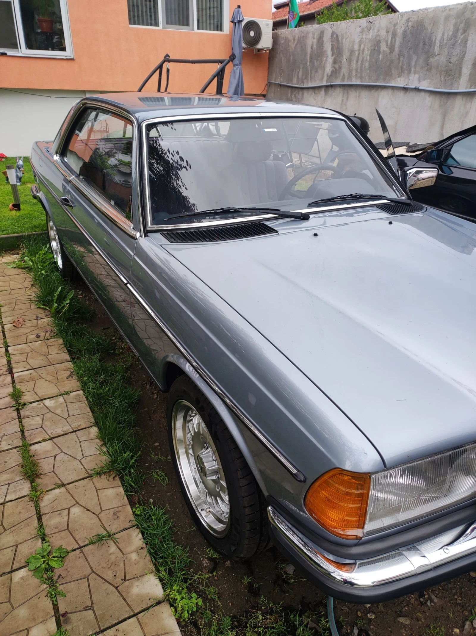 Mercedes-Benz 123 123 230CE, снимка 3 - Автомобили и джипове - 54591107
