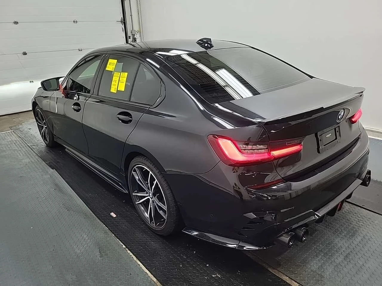 BMW 330 I XDRIVE| 360CAM| HEAD-UP| PANO| 2 КЛЮЧА| , снимка 4 - Автомобили и джипове - 54651051