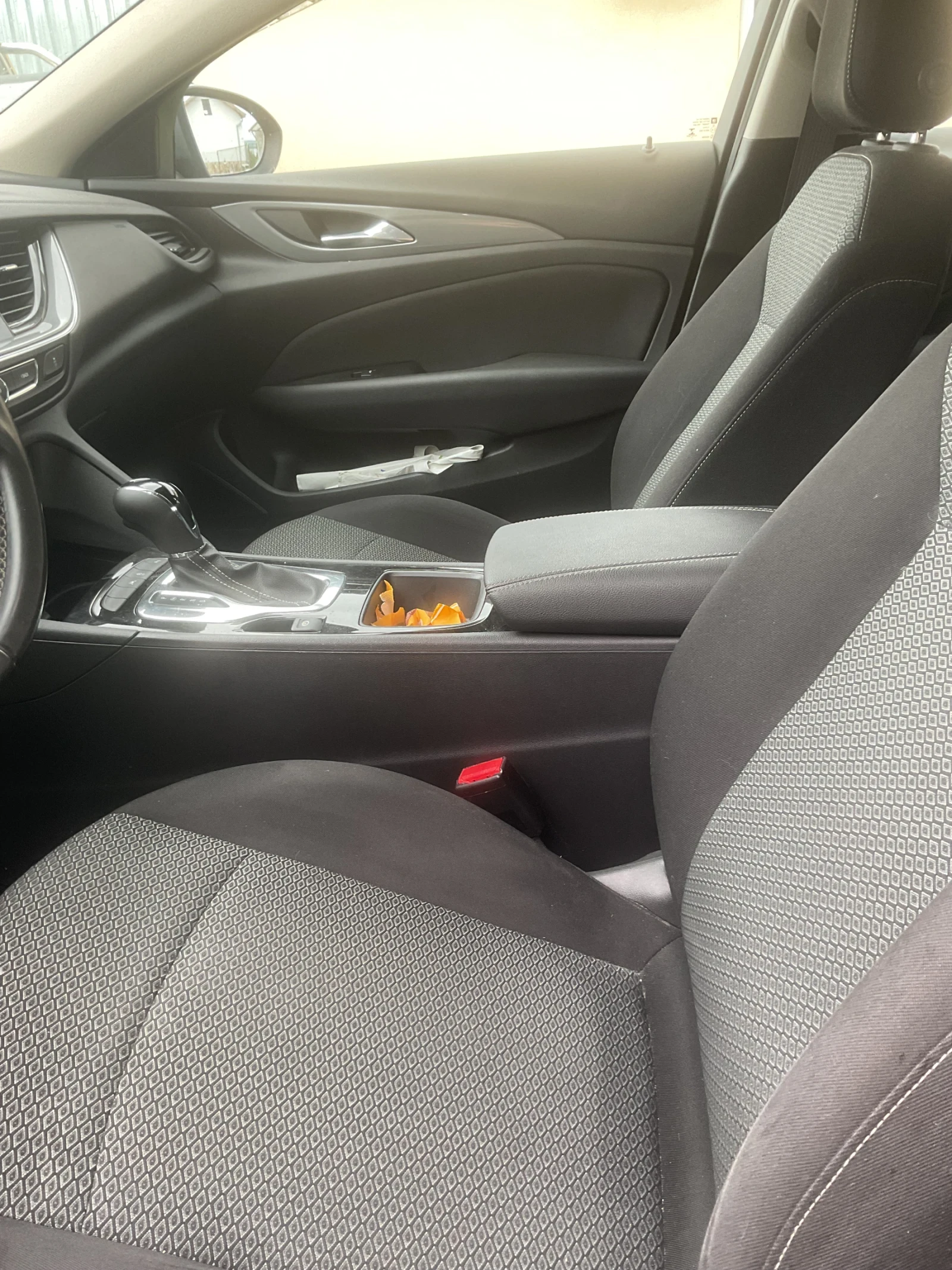 Opel Insignia, снимка 9 - Автомобили и джипове - 54777223