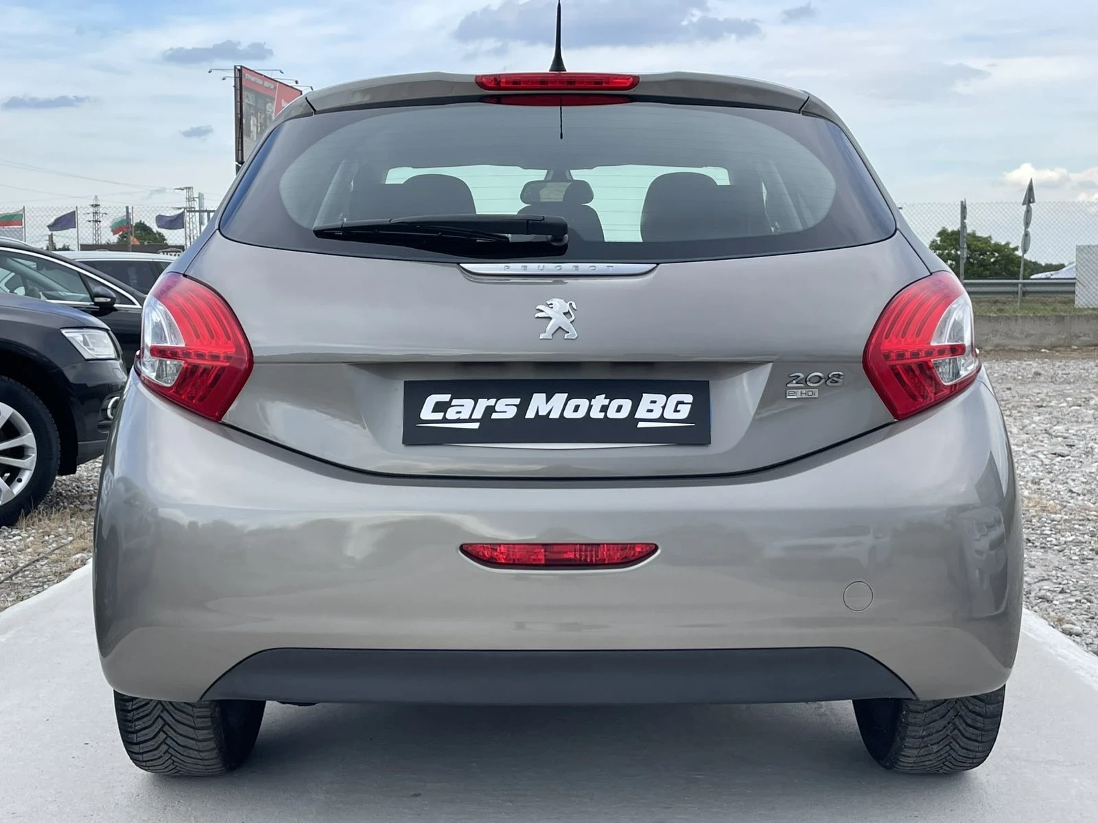 Peugeot 208 1.6 e-HDI, снимка 4 - Автомобили и джипове - 54974875