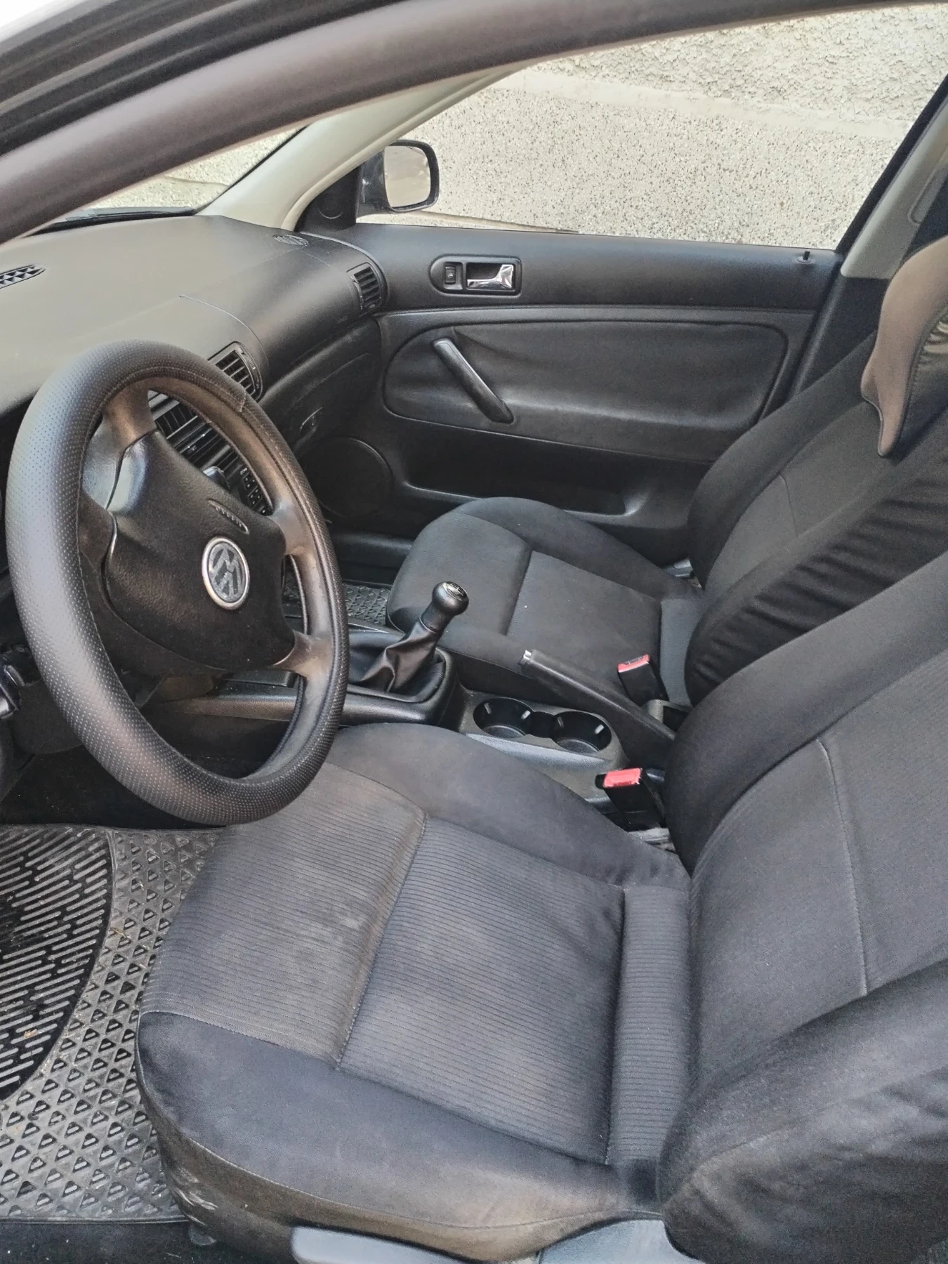 VW Passat, снимка 5 - Автомобили и джипове - 55338655