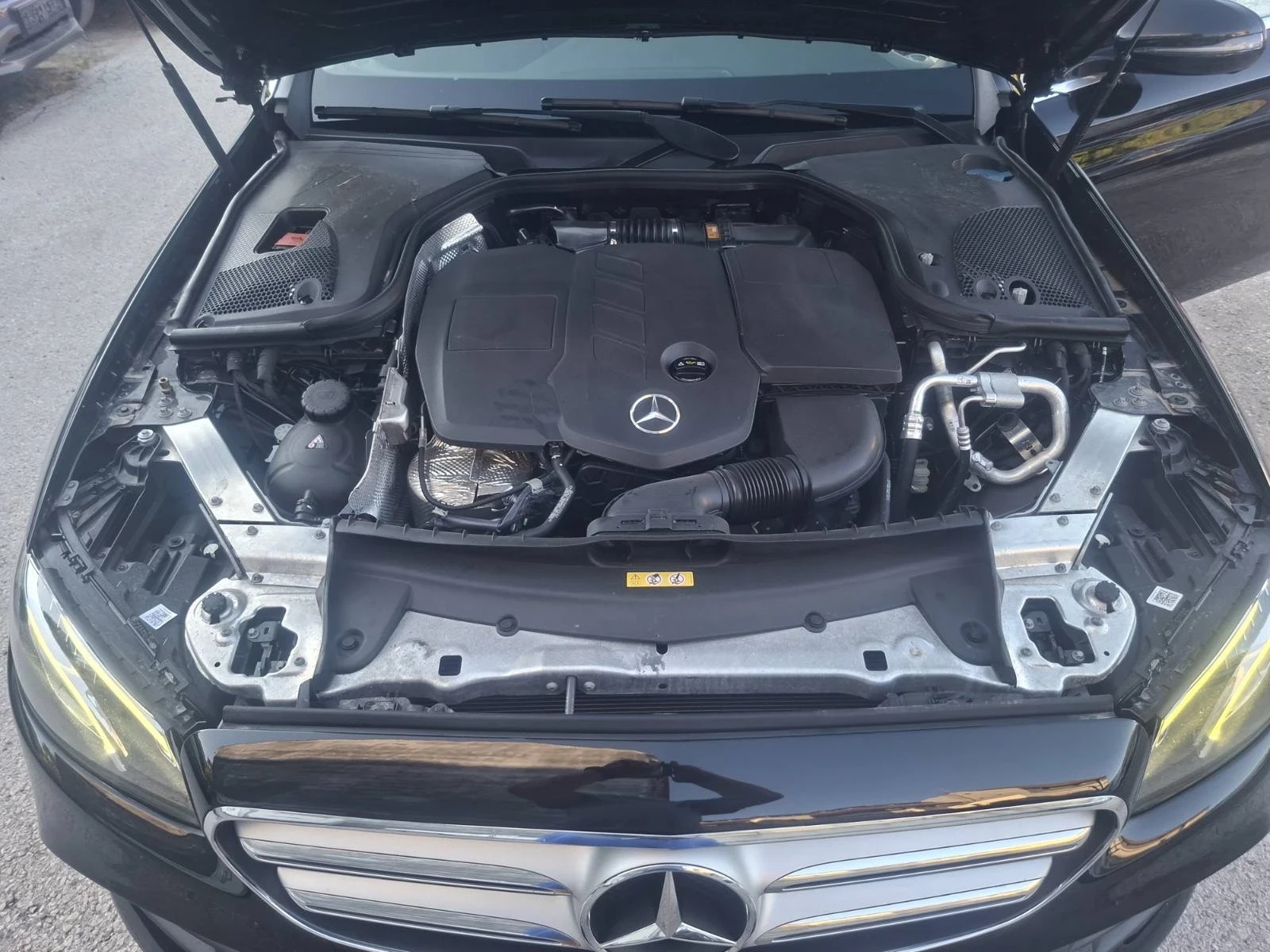 Mercedes-Benz E 220 D AMG Швейцария, снимка 14 - Автомобили и джипове - 55711473