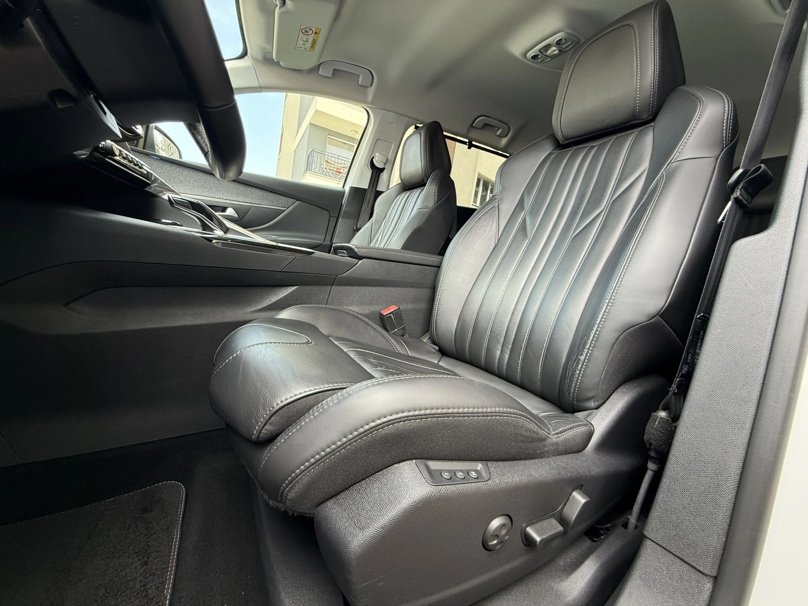 Peugeot 5008 GT-LINE-AVTOMAT-7м-DIGITAL-COCPIT-ШВЕЙЦАРИЯ, снимка 13 - Автомобили и джипове - 55802091