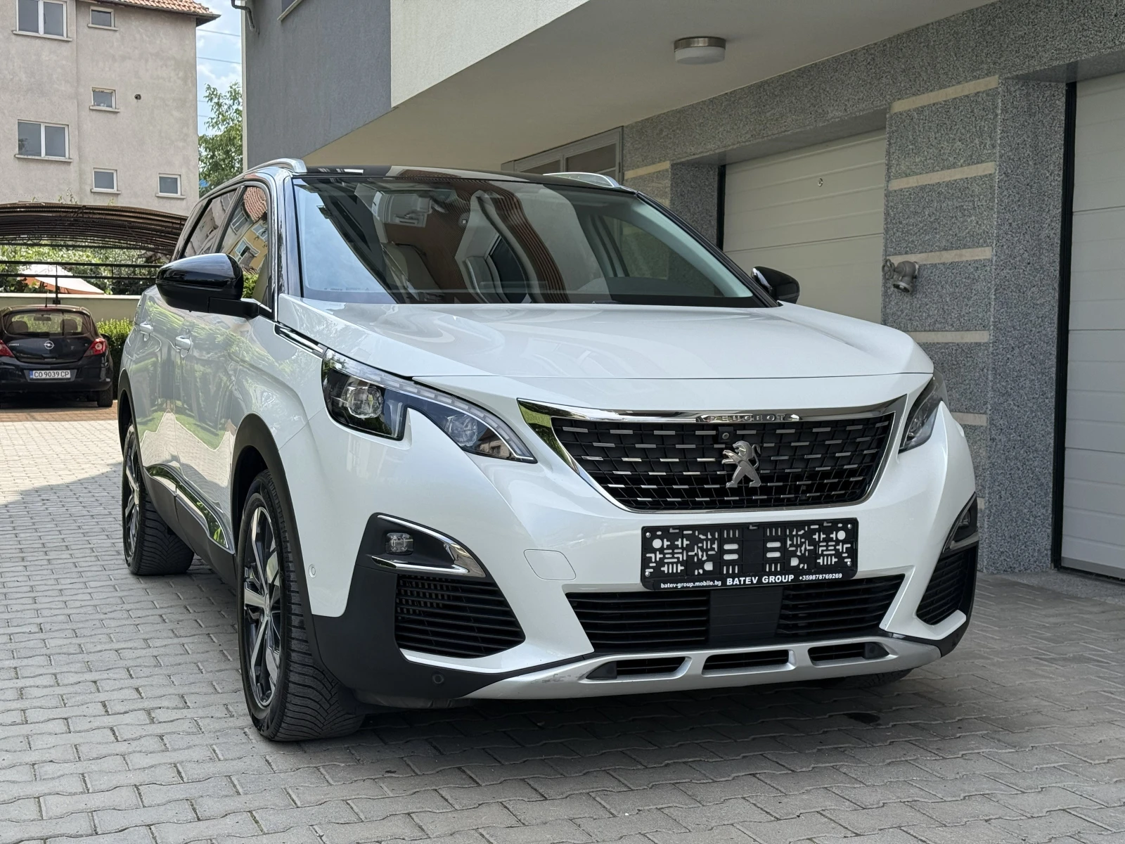 Peugeot 5008 GT-LINE-AVTOMAT-7м-DIGITAL-COCPIT-ШВЕЙЦАРИЯ, снимка 3 - Автомобили и джипове - 55802091