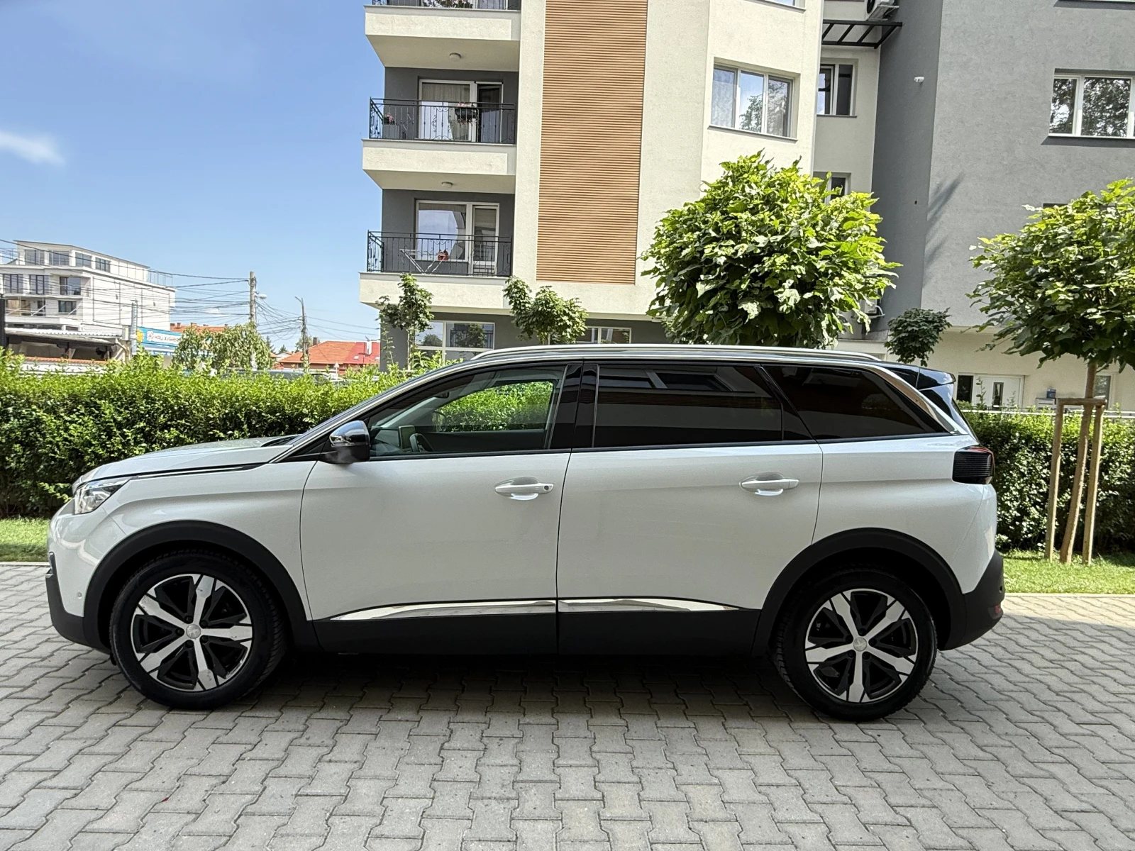 Peugeot 5008 GT-LINE-AVTOMAT-7м-DIGITAL-COCPIT-ШВЕЙЦАРИЯ, снимка 8 - Автомобили и джипове - 55802091