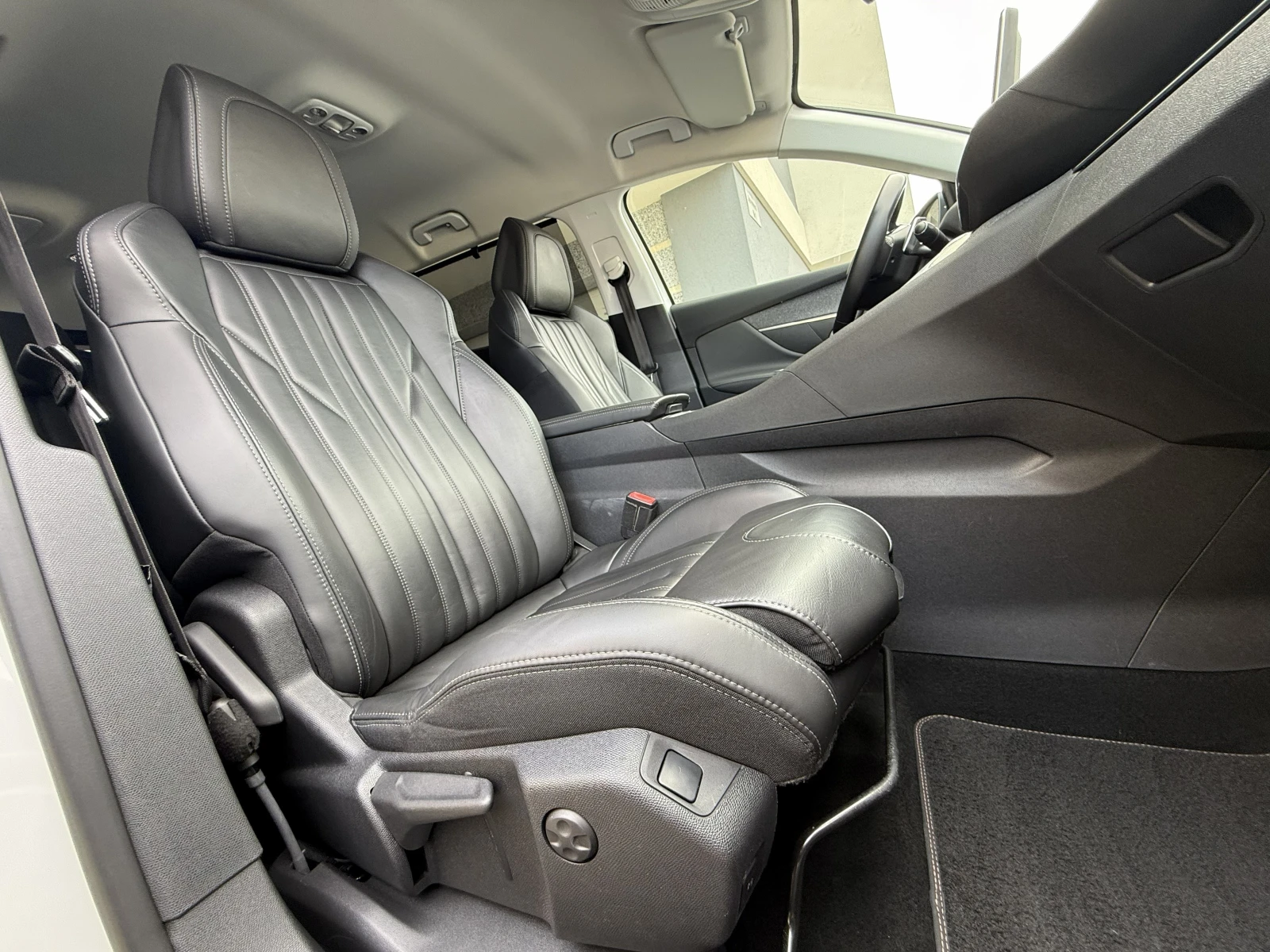 Peugeot 5008 GT-LINE-AVTOMAT-7м-DIGITAL-COCPIT-ШВЕЙЦАРИЯ, снимка 14 - Автомобили и джипове - 55802091