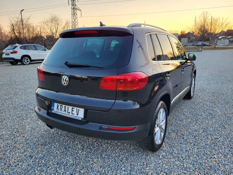 VW Tiguan 2.0TDI 4X4, снимка 4 - Автомобили и джипове - 47711855