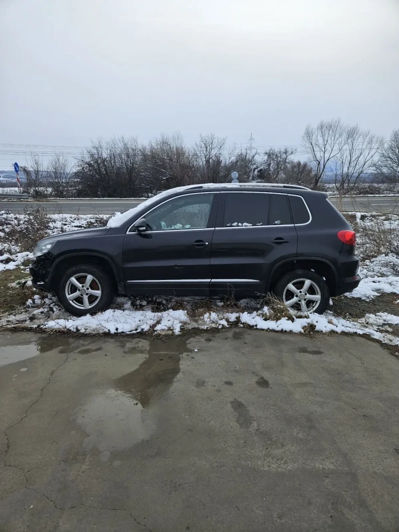 VW Tiguan, снимка 2 - Автомобили и джипове - 48655220