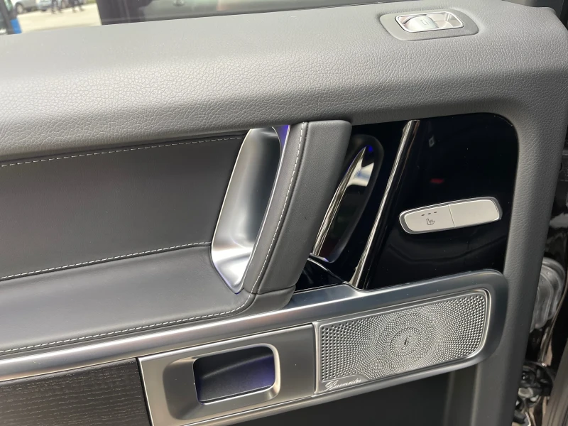 Mercedes-Benz G 450 AMG* KEYLESS* 360* NIGHT* NEW W465, снимка 12 - Автомобили и джипове - 53249154