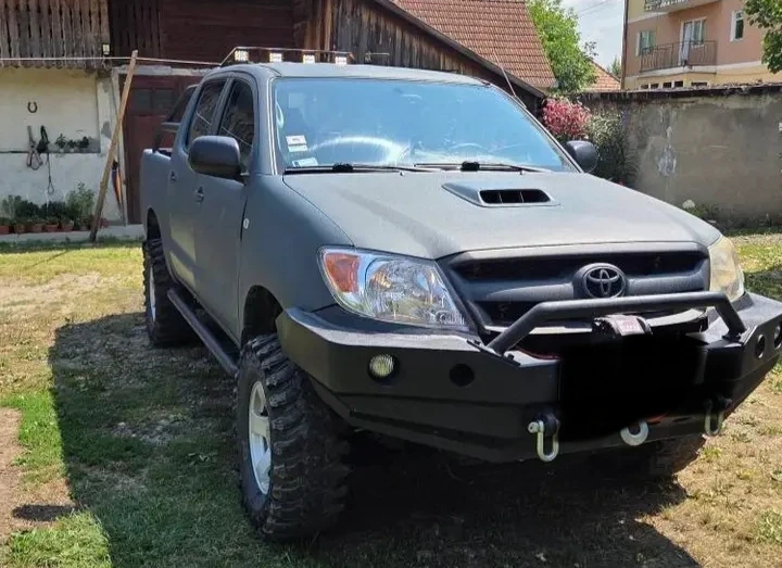 Toyota Hilux, снимка 3 - Автомобили и джипове - 56368839