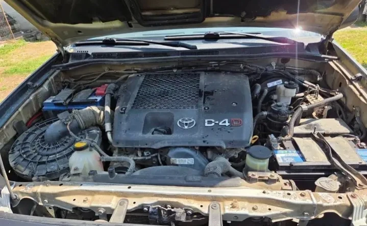 Toyota Hilux, снимка 10 - Автомобили и джипове - 56368839