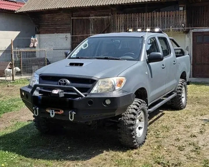 Toyota Hilux, снимка 2 - Автомобили и джипове - 56368839