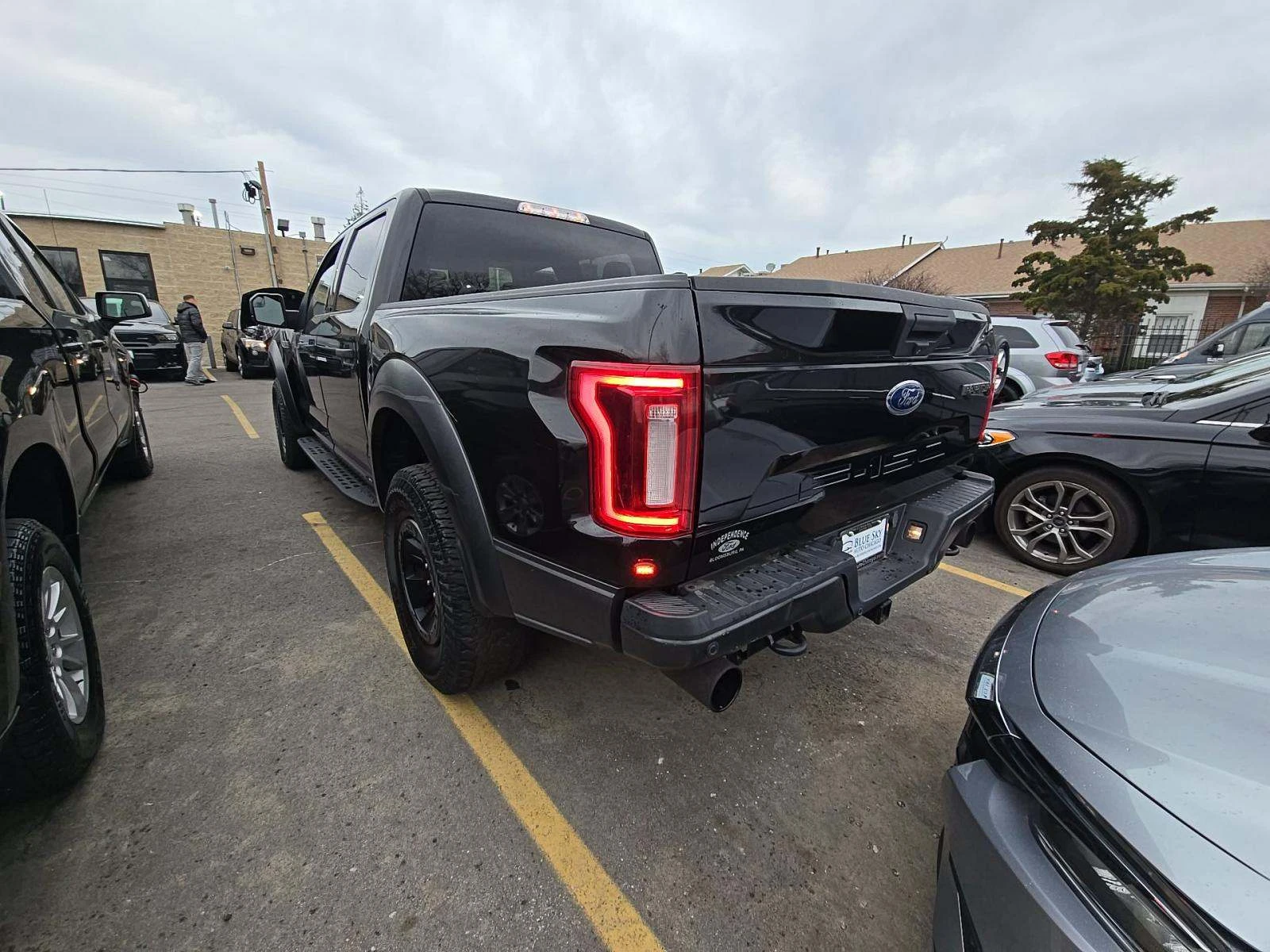 Ford F150  Raptor Crew Cab Short Bed - изображение 3