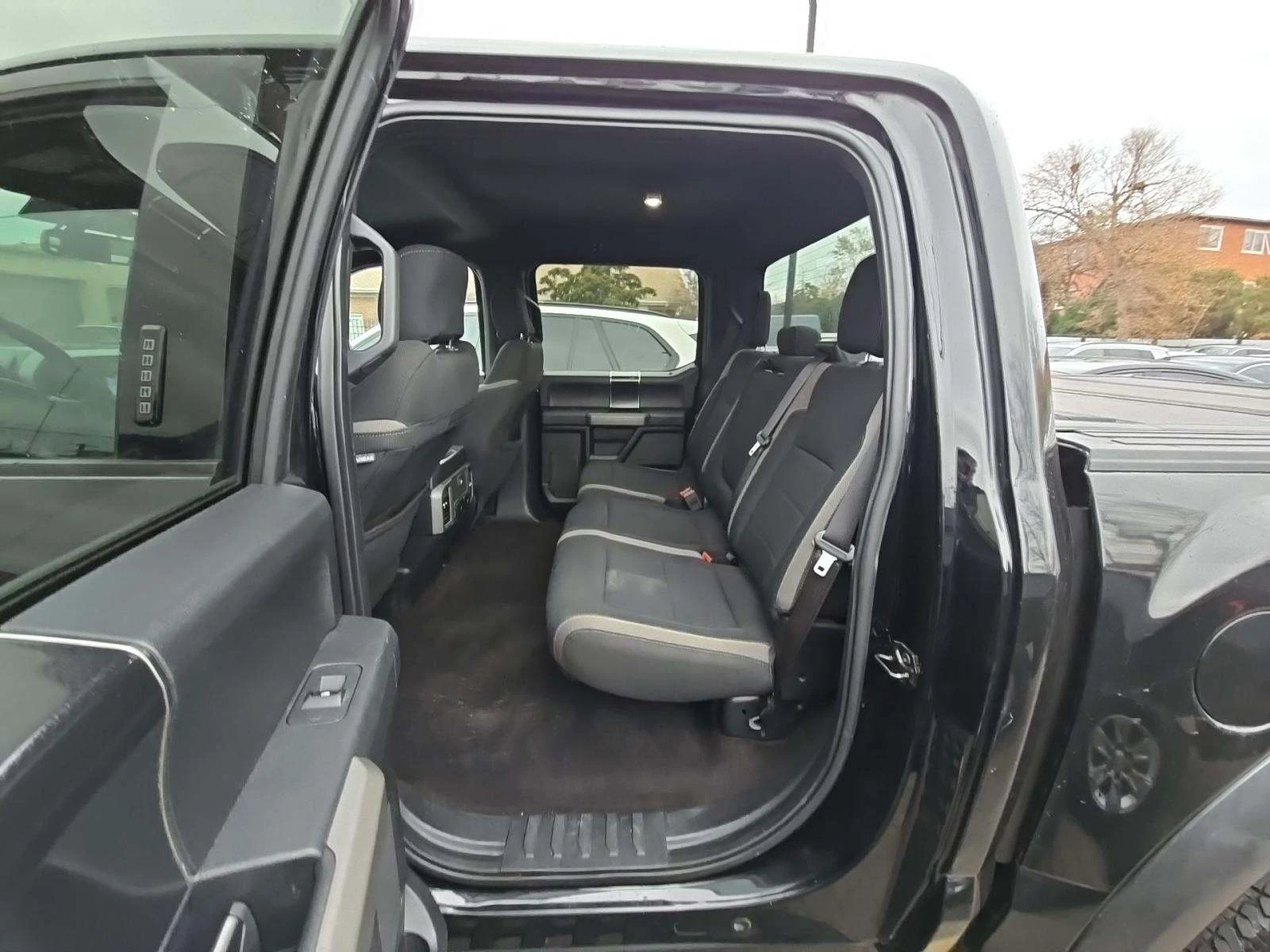 Ford F150  Raptor Crew Cab Short Bed - изображение 10