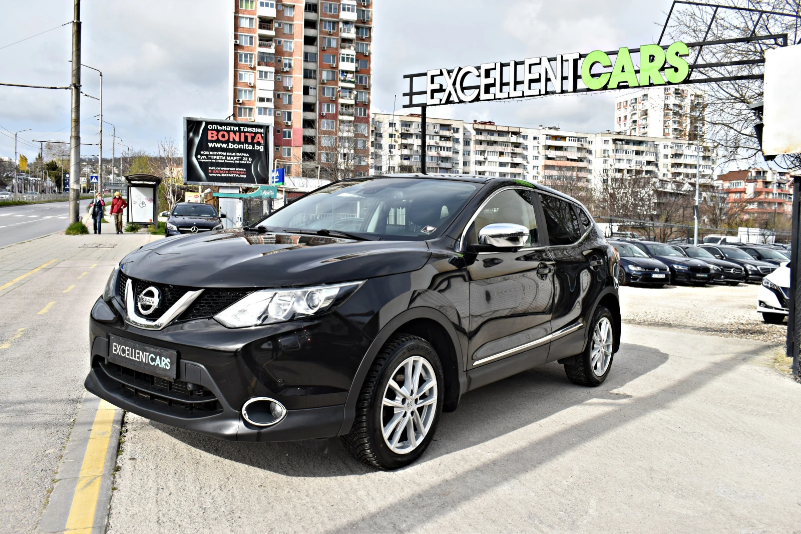 Nissan Qashqai 1.6D* TEKNA* 360CAMERA* FRONT-ASSIST* AUTOMAT