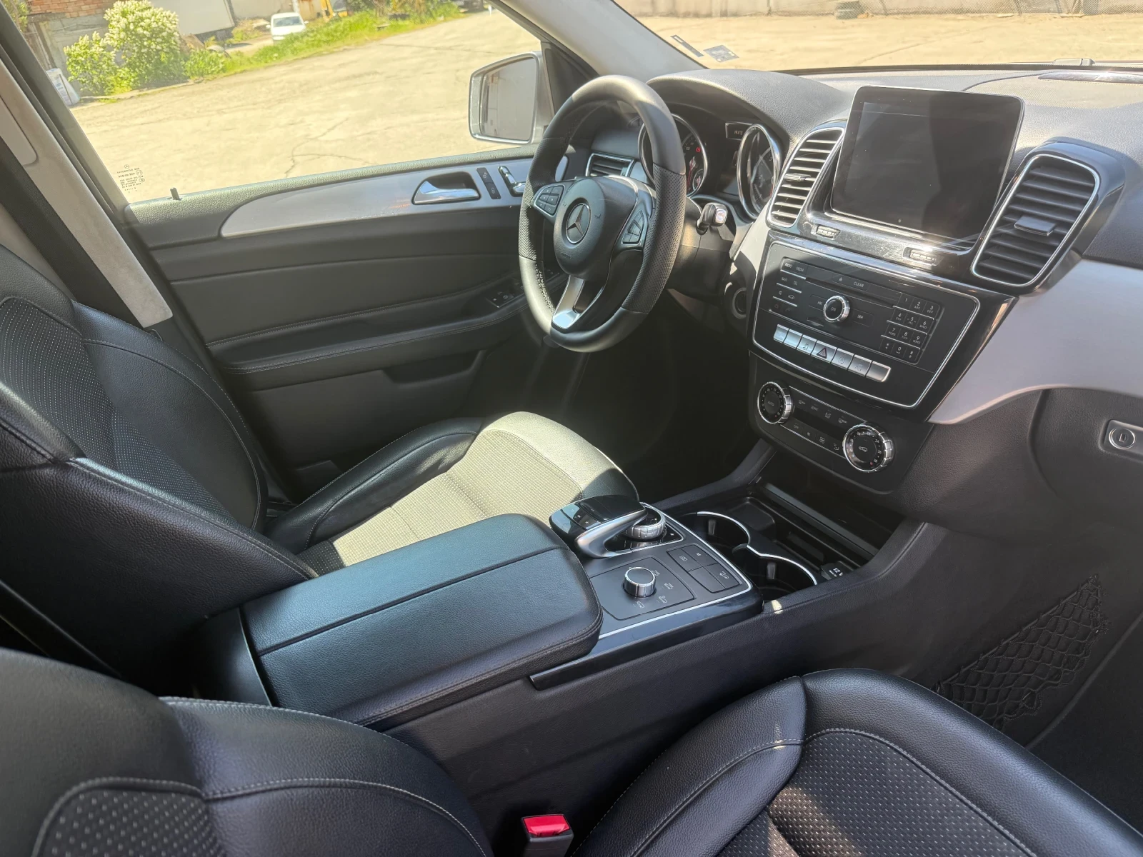 Mercedes-Benz GLE 250, снимка 11 - Автомобили и джипове - 54346299