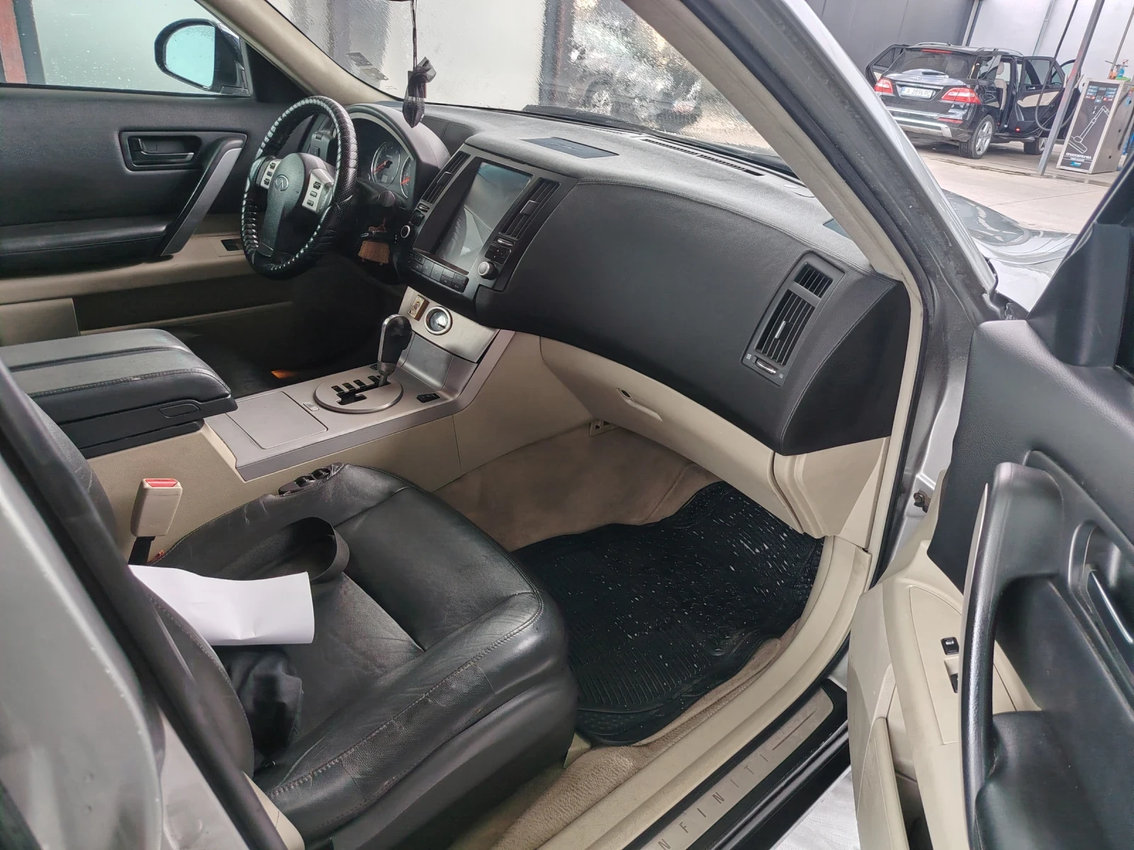 Infiniti Fx 35, снимка 9 - Автомобили и джипове - 54617932
