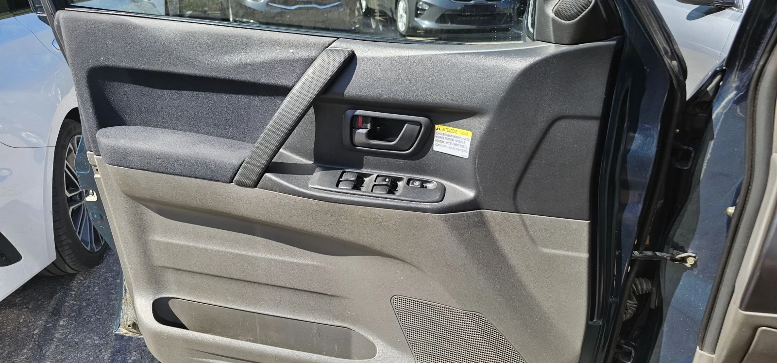 Mitsubishi Pajero 2.5TDI  4х4 7 Местен, снимка 10 - Автомобили и джипове - 55183936