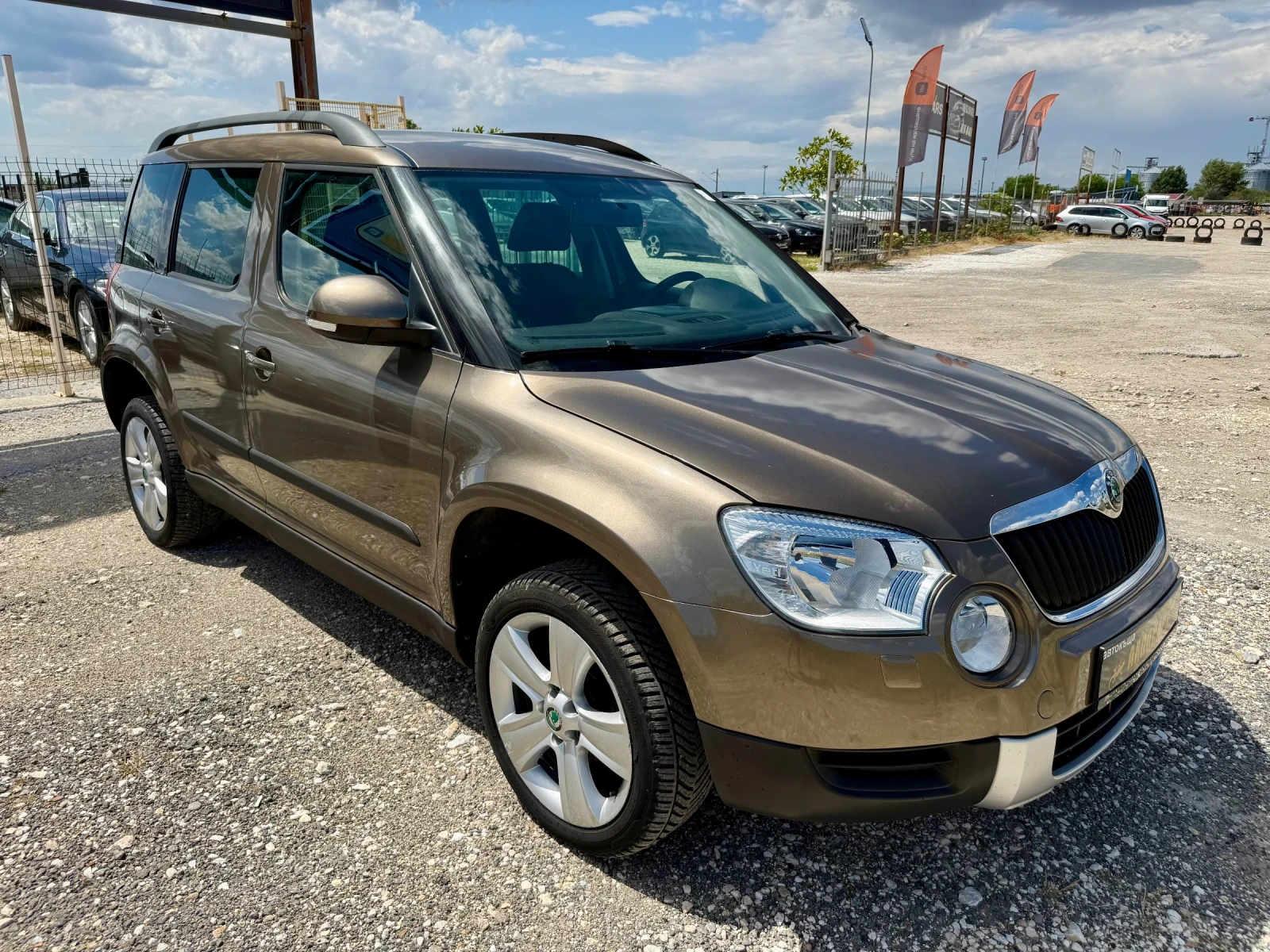 Skoda Yeti 1.2TSI, снимка 3 - Автомобили и джипове - 55221150