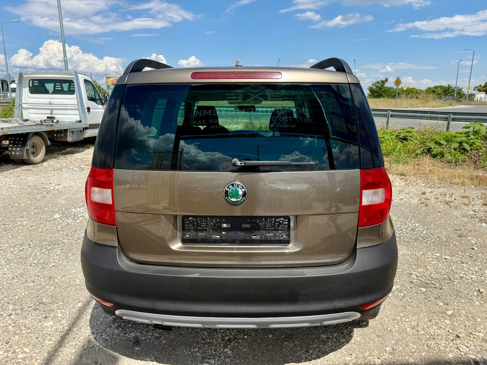 Skoda Yeti 1.2TSI, снимка 4 - Автомобили и джипове - 55221150