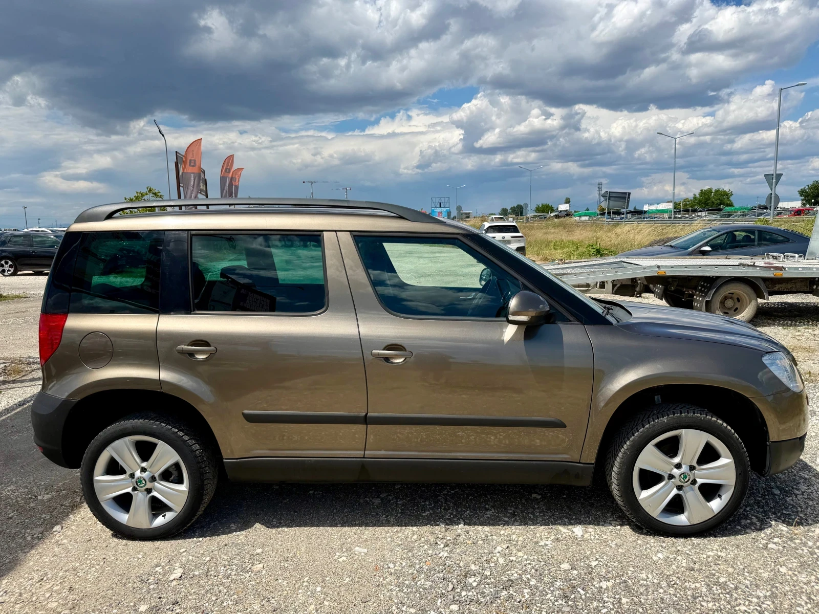 Skoda Yeti 1.2TSI, снимка 8 - Автомобили и джипове - 55221150