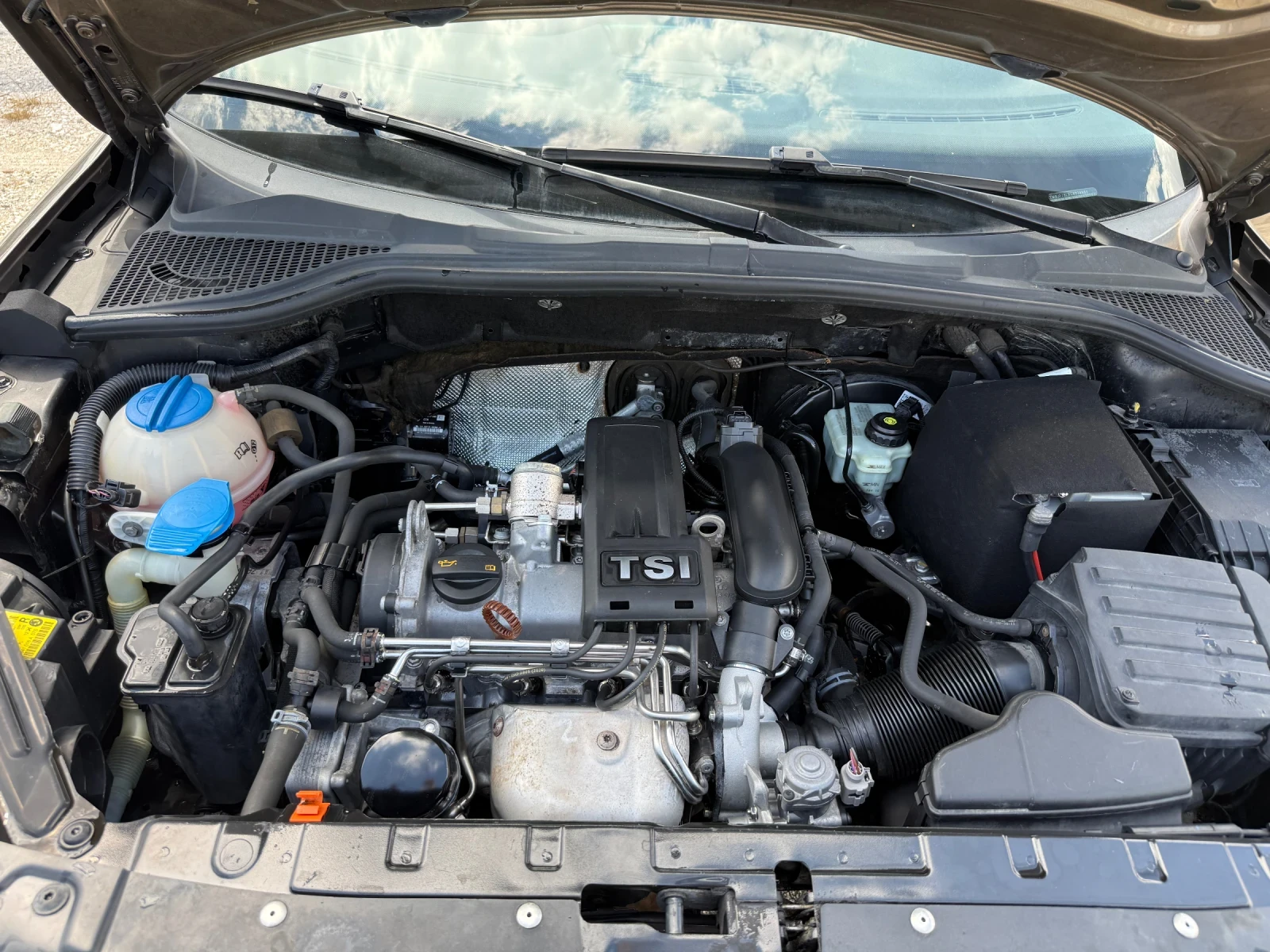 Skoda Yeti 1.2TSI, снимка 9 - Автомобили и джипове - 55221150