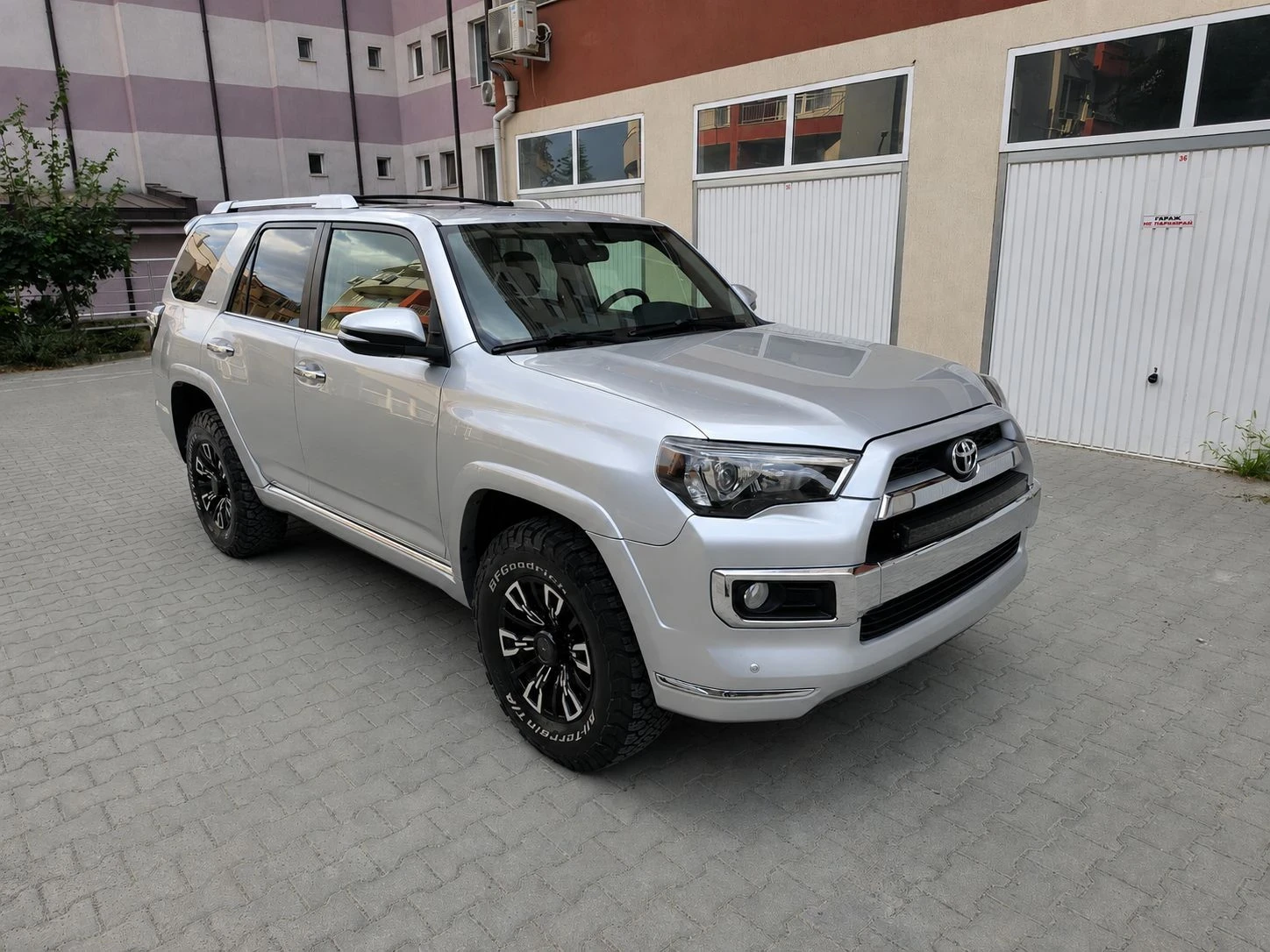 Toyota 4runner 4.0I LPG, снимка 2 - Автомобили и джипове - 55836008