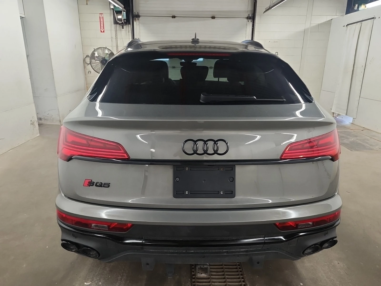 Audi SQ5 TECHNIK| B&O| MATRIX| ПАМЕТ| ПАНО| 2 КЛЮЧА| , снимка 17 - Автомобили и джипове - 56117602