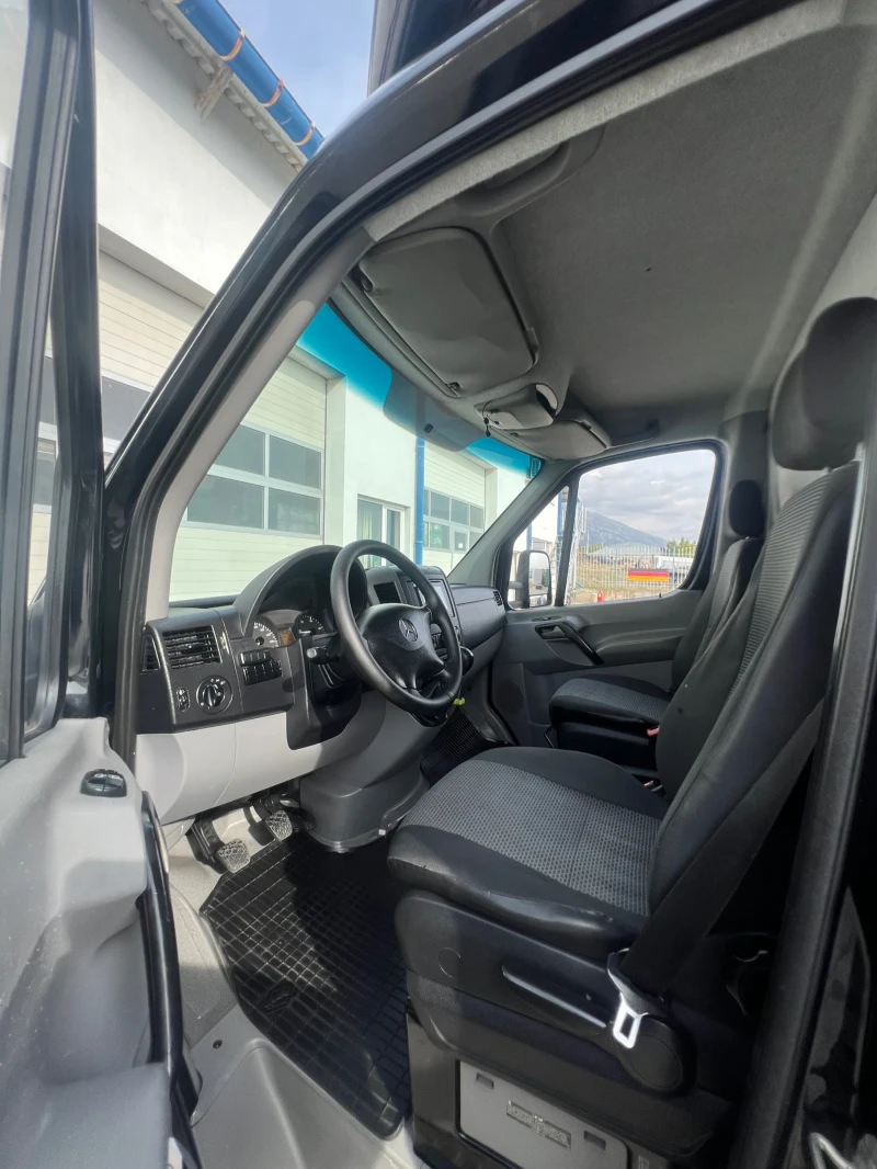 Mercedes-Benz Sprinter 516 Б-категория / Климатроник / 160к.с, снимка 14 - Бусове и автобуси - 52133295